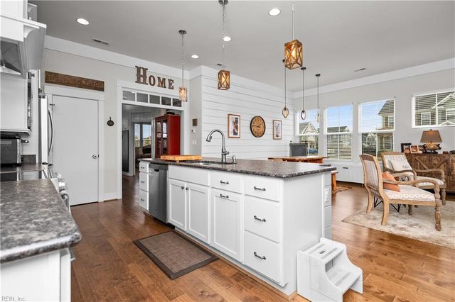 401 Campus DR, Moyock, NC 27958