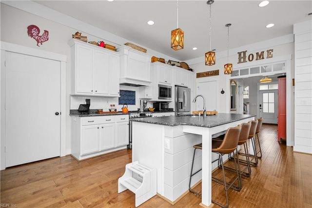 401 Campus DR, Moyock, NC 27958