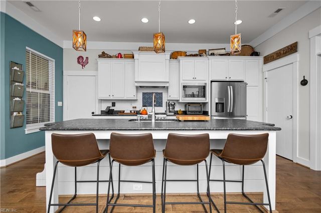 401 Campus DR, Moyock, NC 27958