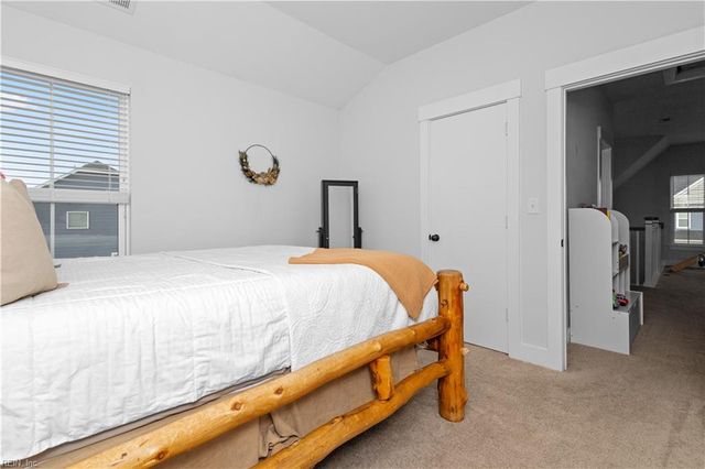 401 Campus DR, Moyock, NC 27958