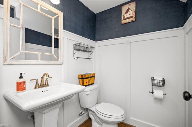 401 Campus DR, Moyock, NC 27958