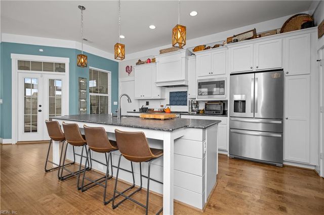 401 Campus DR, Moyock, NC 27958