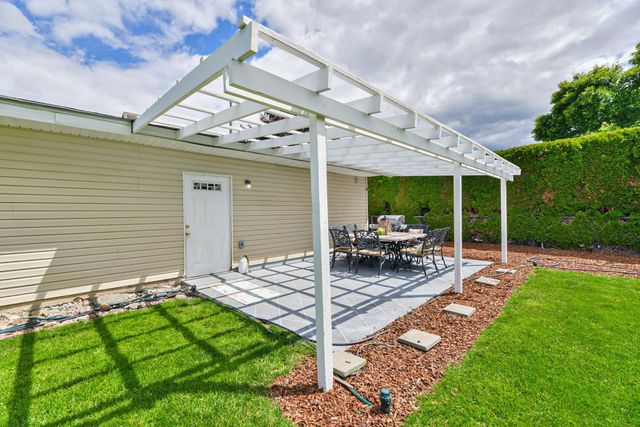 911 N Skipworth Rd, Spokane Valley, WA 99206