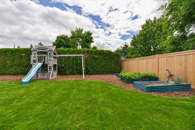 911 N Skipworth Rd, Spokane Valley, WA 99206