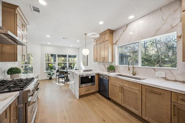 35 Indian Clover Drive, The Woodlands, TX 77381