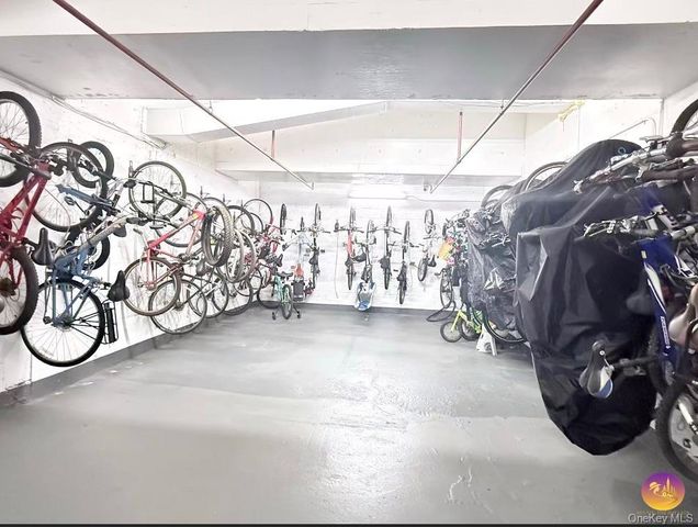 11817 Union Street 14J, Forest Hills, NY 11357