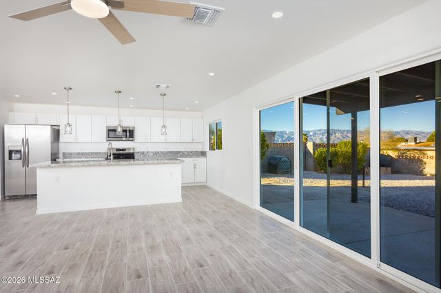 3541 S Avenida De Las Palmas, Tucson, AZ 85730