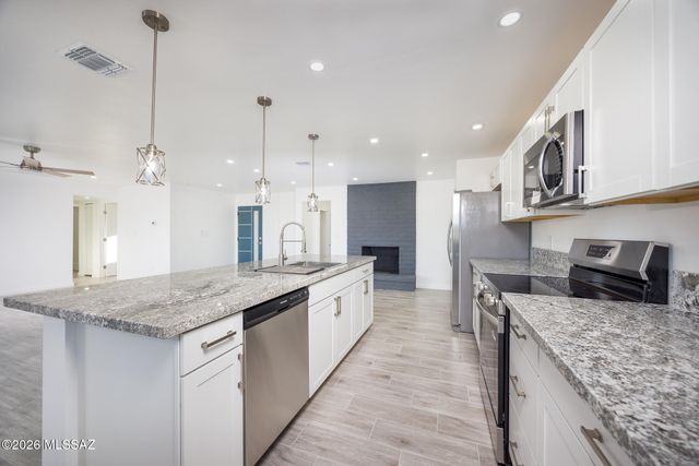 3541 S Avenida De Las Palmas, Tucson, AZ 85730