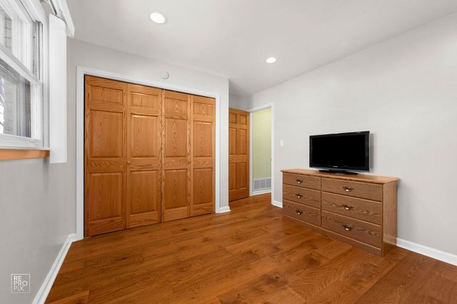 4433 Madison Avenue, Brookfield, IL 60513