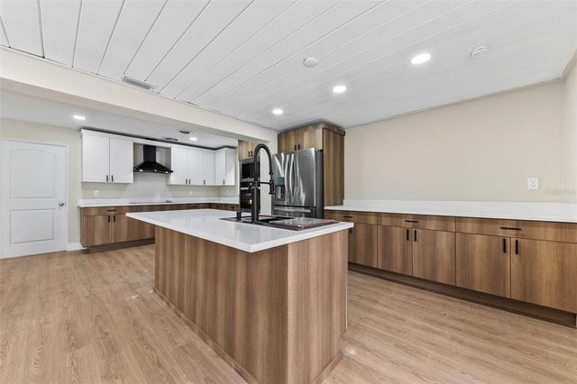 1822 BANYAN TREE DRIVE, Edgewater, FL 32132