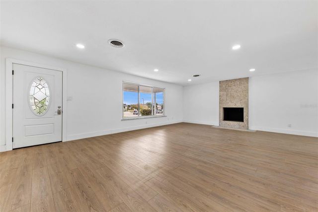 1822 BANYAN TREE DRIVE, Edgewater, FL 32132