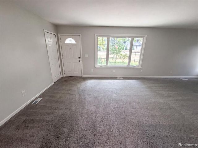 3211 24 Mile Road, Utica, MI 48316
