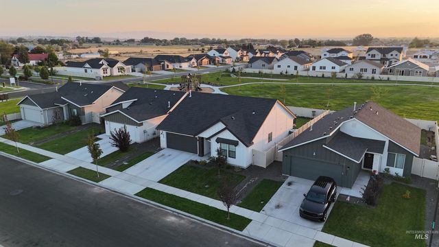 4593 S Taunton Ave, Nampa, ID 83686