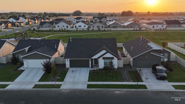 4593 S Taunton Ave, Nampa, ID 83686