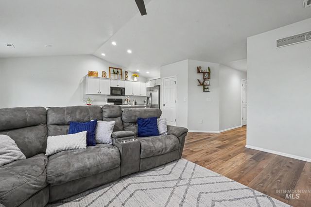 4593 S Taunton Ave, Nampa, ID 83686