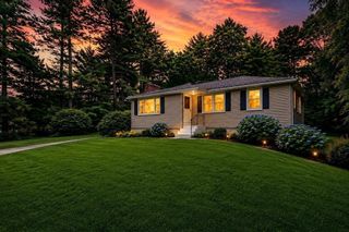 4 Cross St, Foxboro, MA 02035