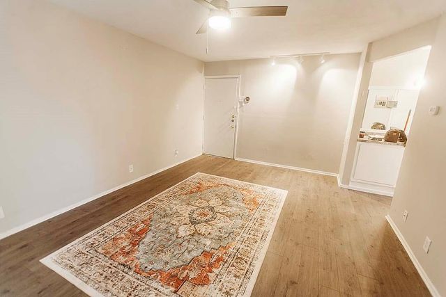 3712 Manchaca RD 7, Austin, TX 78704