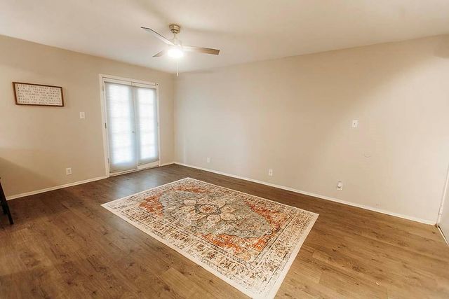 3712 Manchaca RD 7, Austin, TX 78704