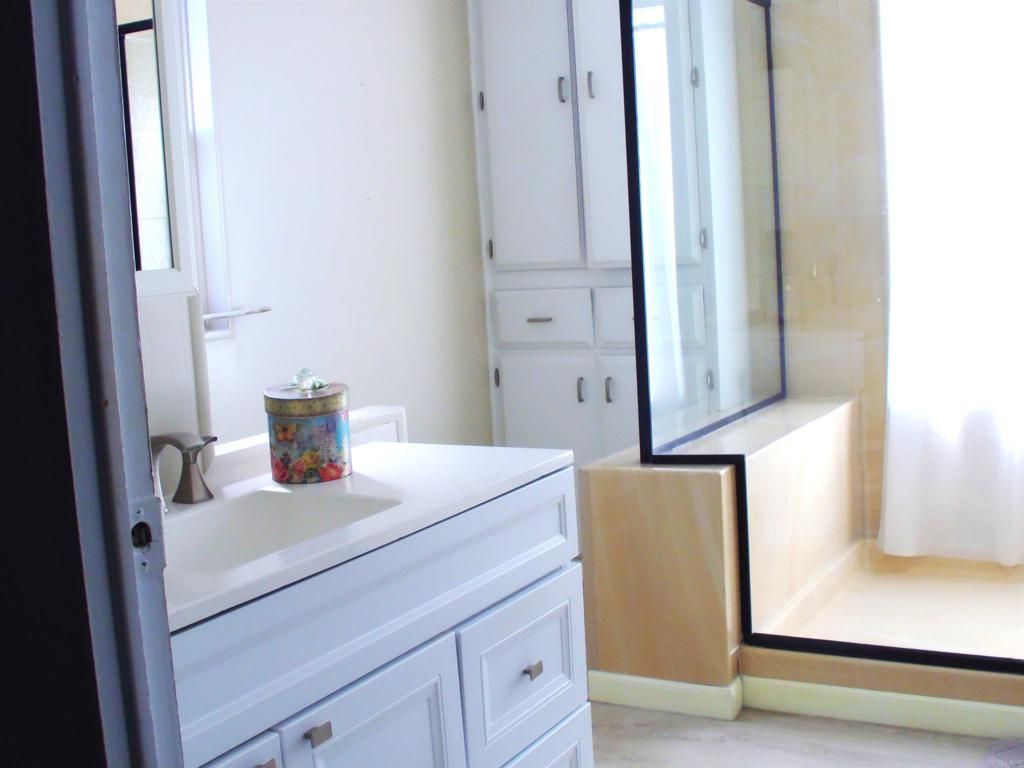 Image 13 of property listing at 2300 E Valley Parkway 7, Escondido, CA 92027