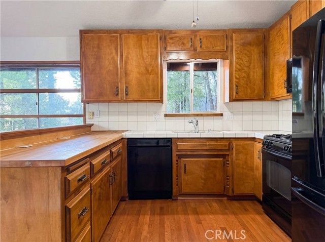 24035 Alpine Drive, Crestline, CA 92325