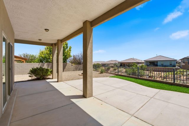 2925 Redondo Santa Fe NE, Rio Rancho, NM 87144