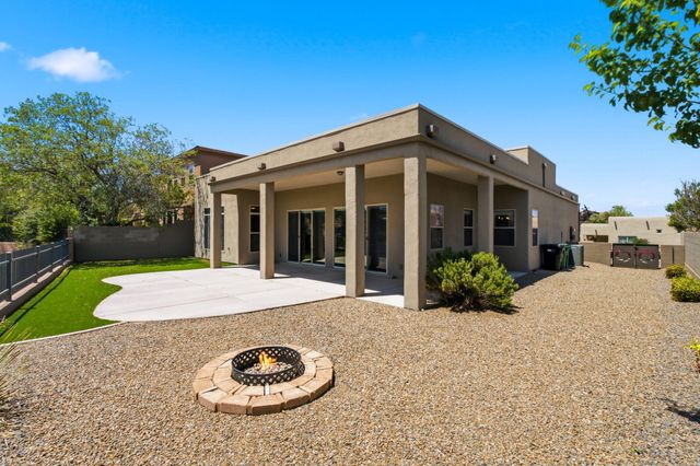 2925 Redondo Santa Fe NE, Rio Rancho, NM 87144