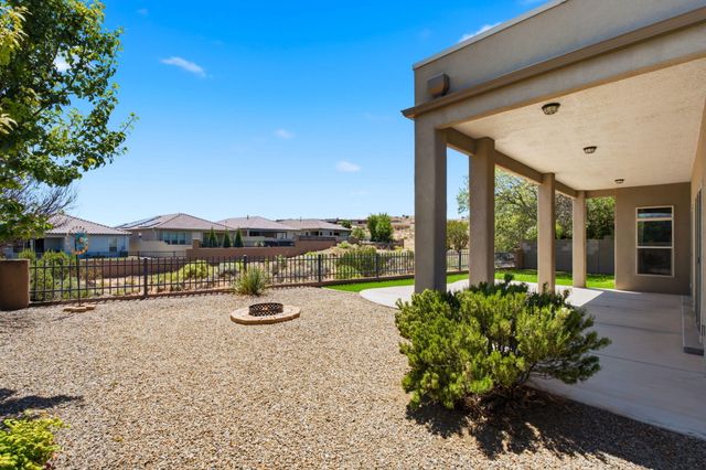 2925 Redondo Santa Fe NE, Rio Rancho, NM 87144
