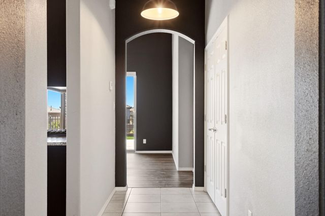 2925 Redondo Santa Fe NE, Rio Rancho, NM 87144