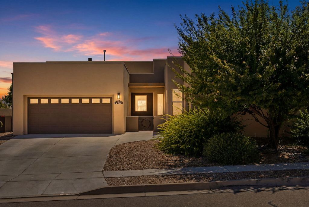 2925 Redondo Santa Fe NE, Rio Rancho, NM 87144