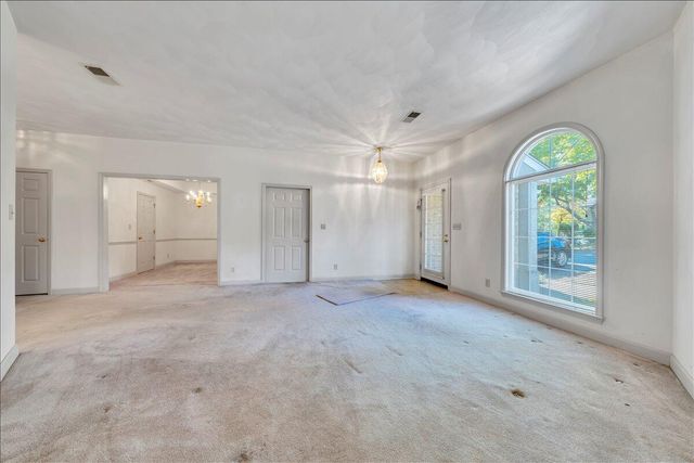 4725 Glen Heather CIR, Roanoke, VA 24018