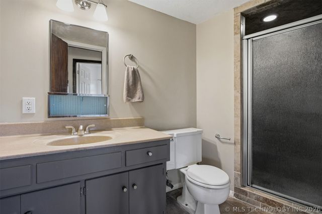 2108 Skyline Place, Bartlesville, OK 74006