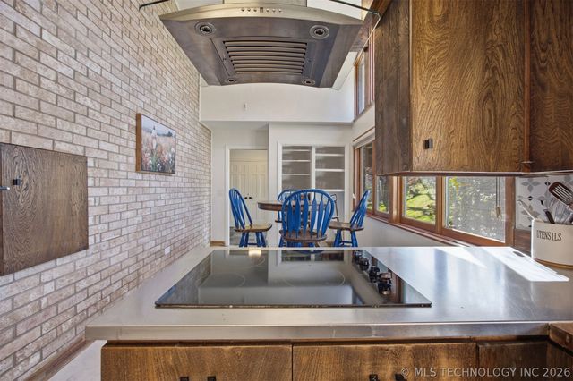 2108 Skyline Place, Bartlesville, OK 74006