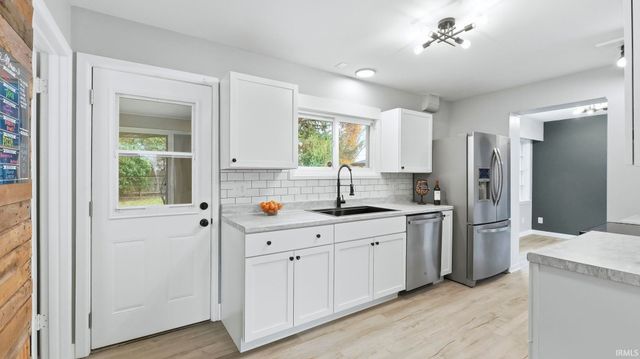 601 W Pettit Avenue, Fort Wayne, IN 46807