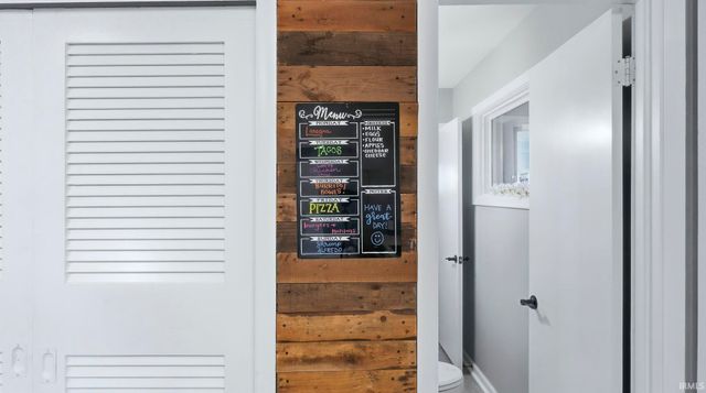 601 W Pettit Avenue, Fort Wayne, IN 46807