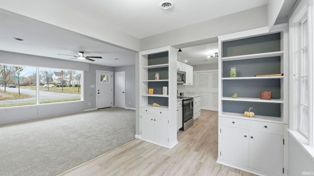 601 W Pettit Avenue, Fort Wayne, IN 46807