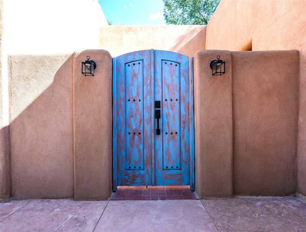 540 Garcia Street, Santa Fe, NM 87505