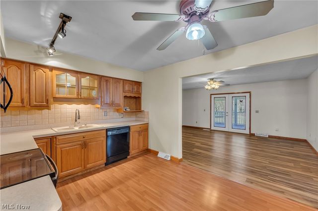 811 Tarry Lane, Amherst, OH 44001