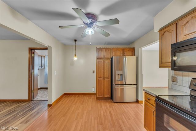 811 Tarry Lane, Amherst, OH 44001