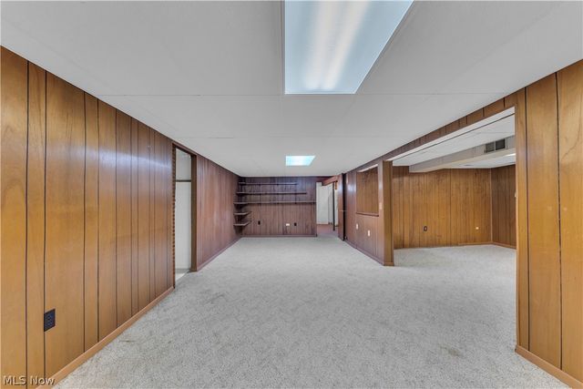 811 Tarry Lane, Amherst, OH 44001