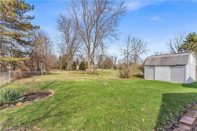 811 Tarry Lane, Amherst, OH 44001