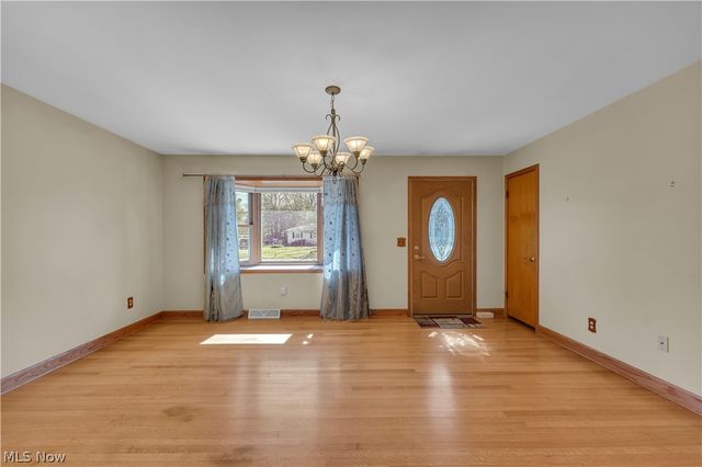 811 Tarry Lane, Amherst, OH 44001