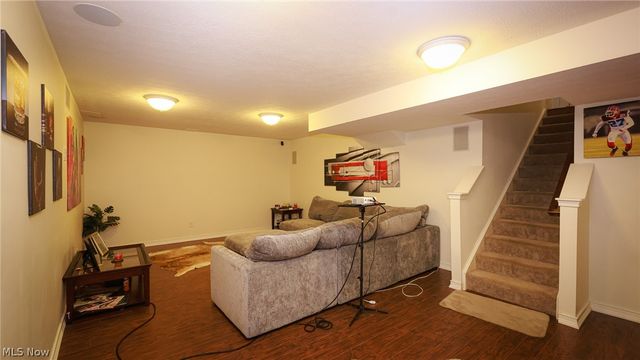 6572 Birchbark Avenue NE, Canton, OH 44721