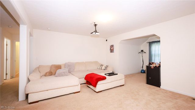 6572 Birchbark Avenue NE, Canton, OH 44721