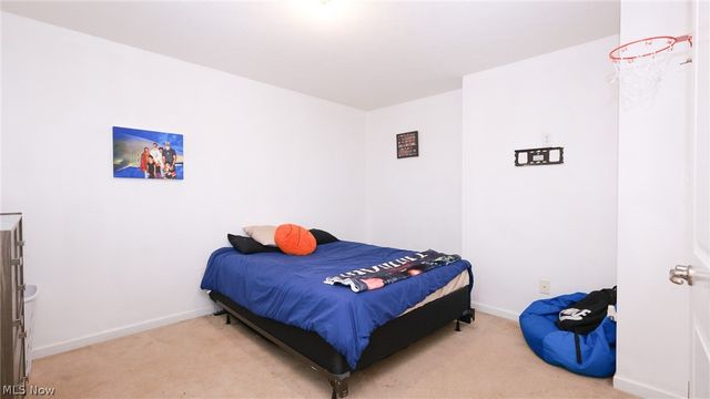 6572 Birchbark Avenue NE, Canton, OH 44721