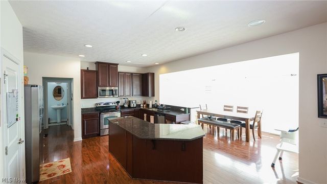 6572 Birchbark Avenue NE, Canton, OH 44721