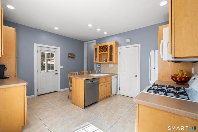 45 Hartley Street, North Haven, CT 06473