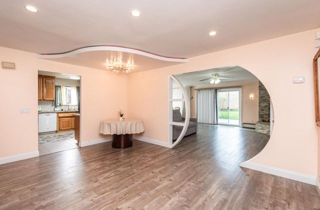 6851 Aleta Way, Sacramento, CA 95842