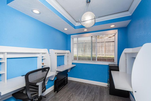 6851 Aleta Way, Sacramento, CA 95842