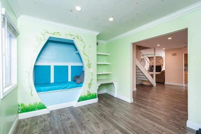 6851 Aleta Way, Sacramento, CA 95842