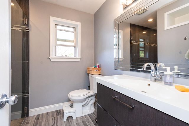 6851 Aleta Way, Sacramento, CA 95842